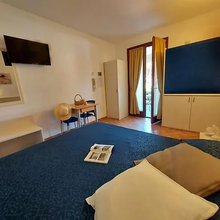 Aparthotel Lido Azzurro 3*
