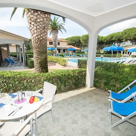 Lido Azzurro Rta Aparthotel 3*
